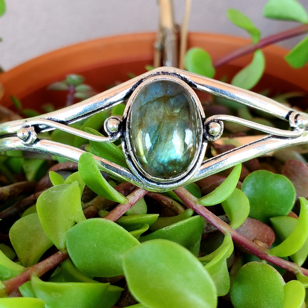 New Labradorite Silver Cuff Bracelet.